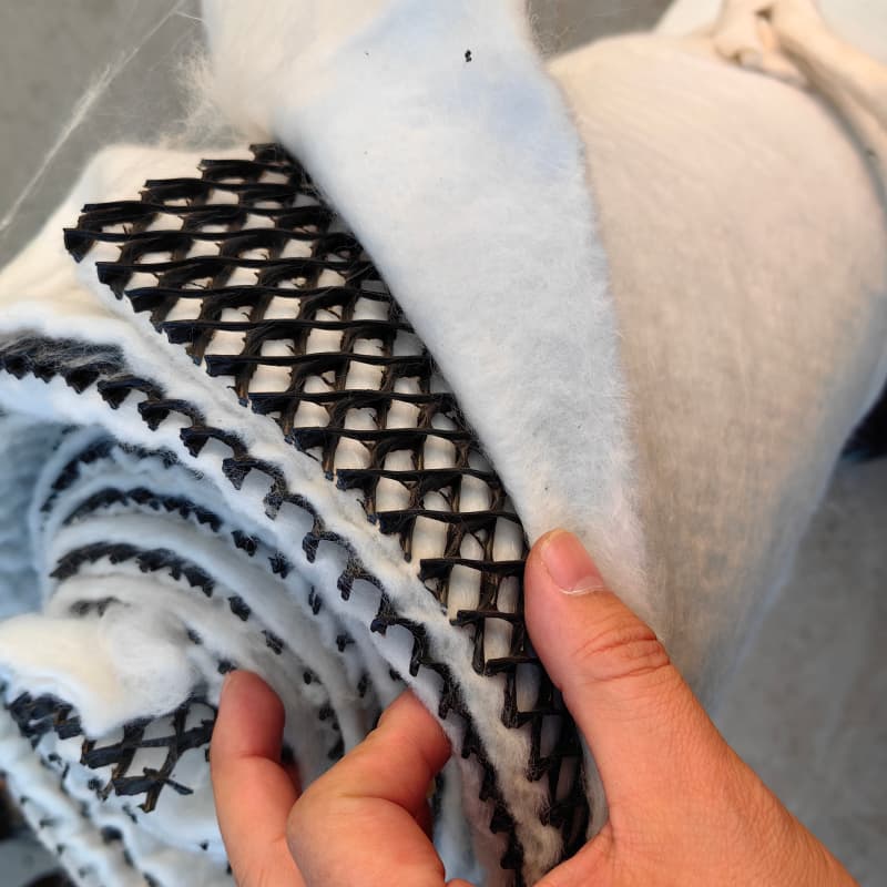 geocomposite drainage layer