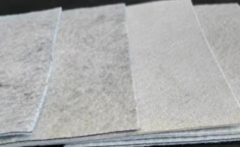 Rede de drenagem geocomposta versus geomembrana composta: principais diferenças, aplicações e como escolher